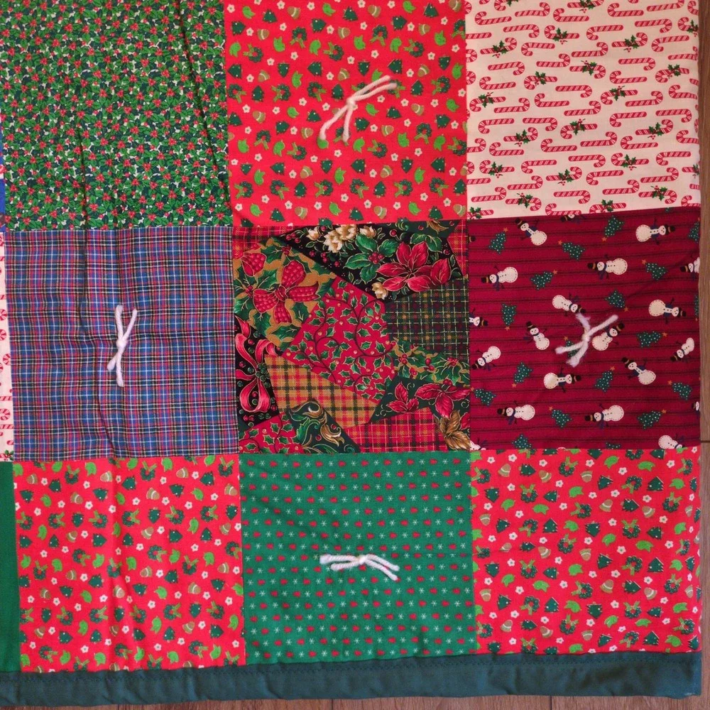 Handmade Patchwork Holiday Christmas Quilt‎ - Twin Size Red Green Ties 60x74
